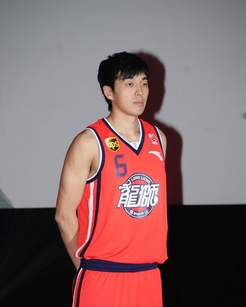 NBA現(xiàn)役五大惡棍球痞,他惡棍指數(shù)五顆星第一無(wú)懸念! NBA現(xiàn)役五大惡棍球痞,他惡棍指數(shù)五顆星第一無(wú)懸念!