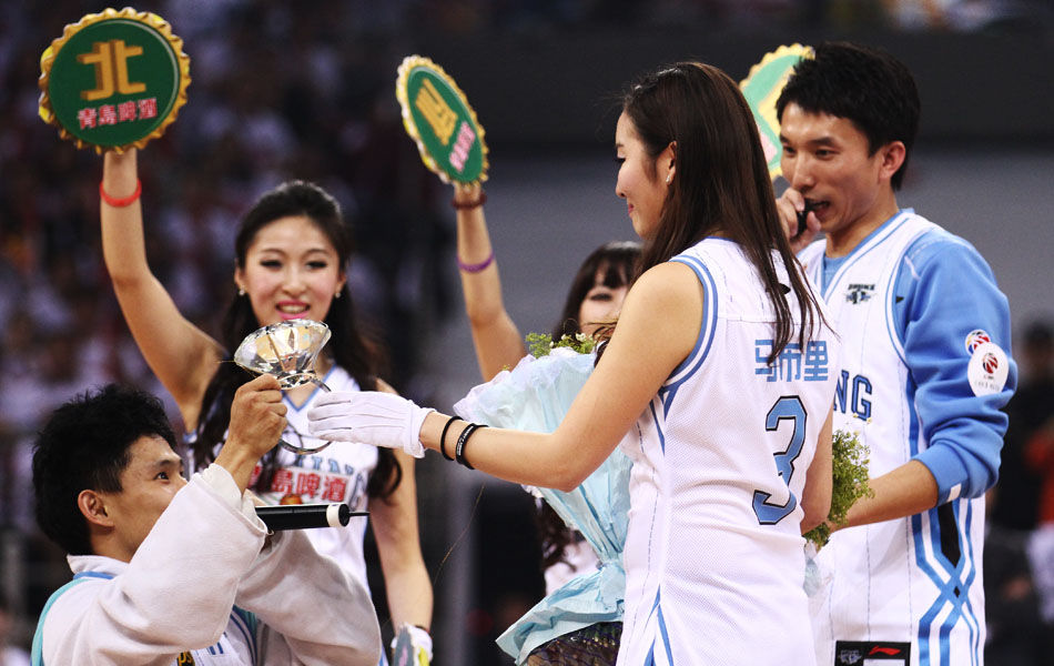 NBA現(xiàn)役五大惡棍球痞,他惡棍指數(shù)五顆星第一無(wú)懸念! NBA現(xiàn)役五大惡棍球痞,他惡棍指數(shù)五顆星第一無(wú)懸念!